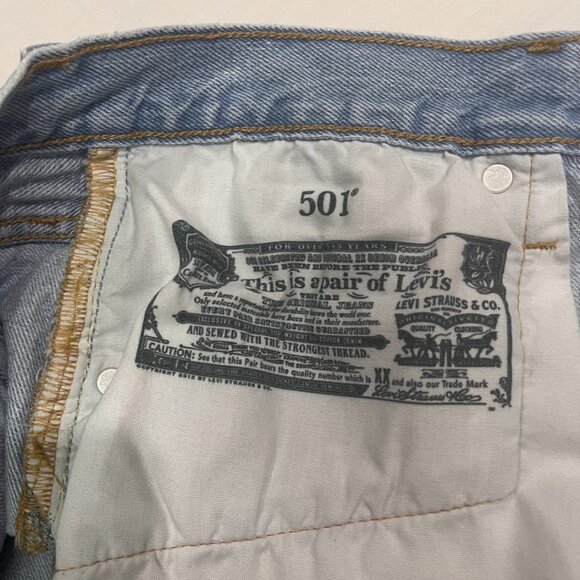 Levi’s 501 High Rise Distressed Cutoff Denim Shorts Light Wash Raw Hem W33 - Picture 10 of 12